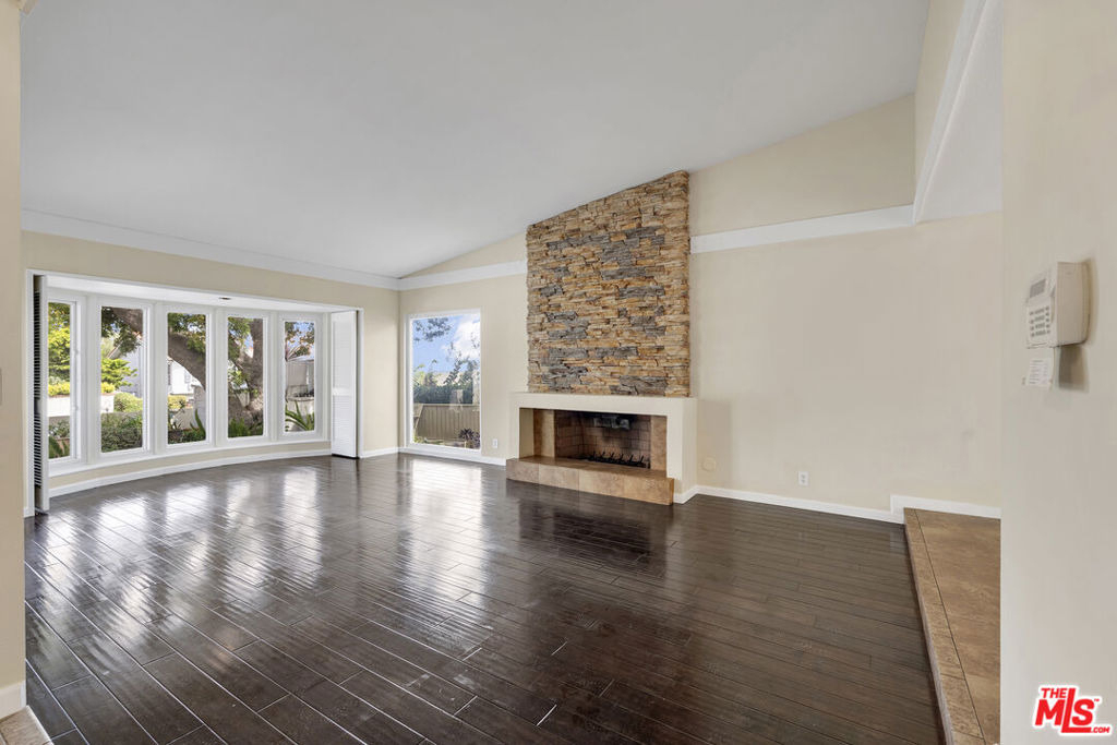 26572 Academy Drive - Photo 10