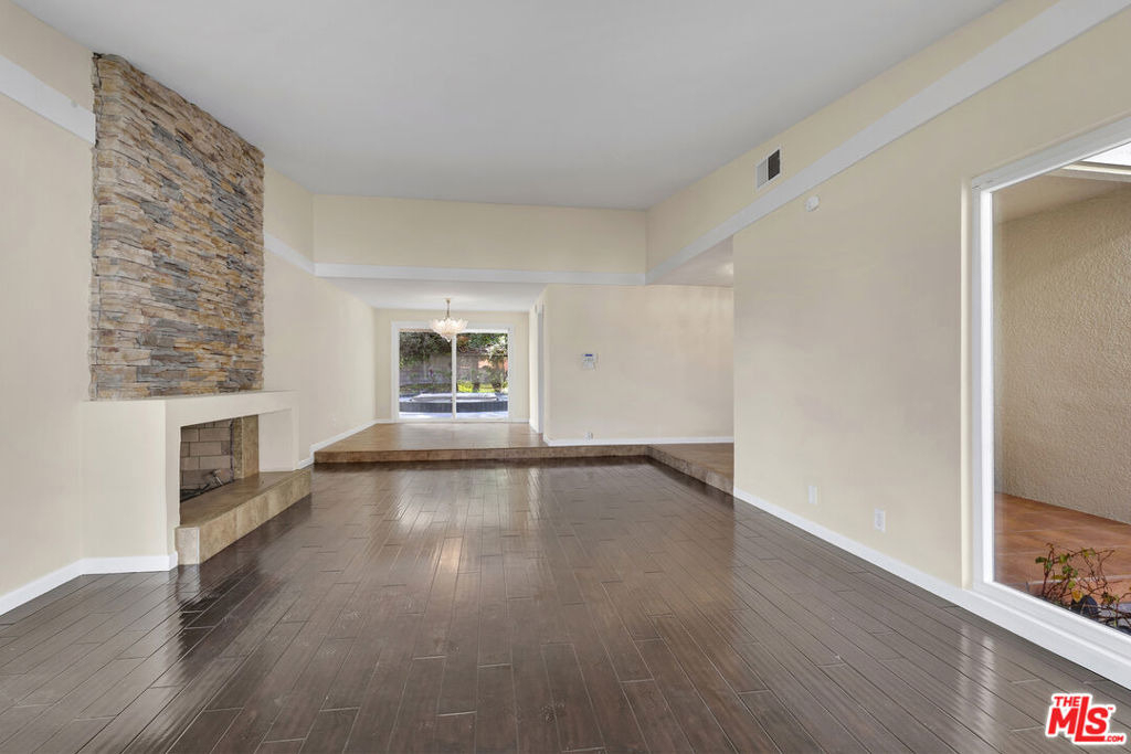 26572 Academy Drive - Photo 11