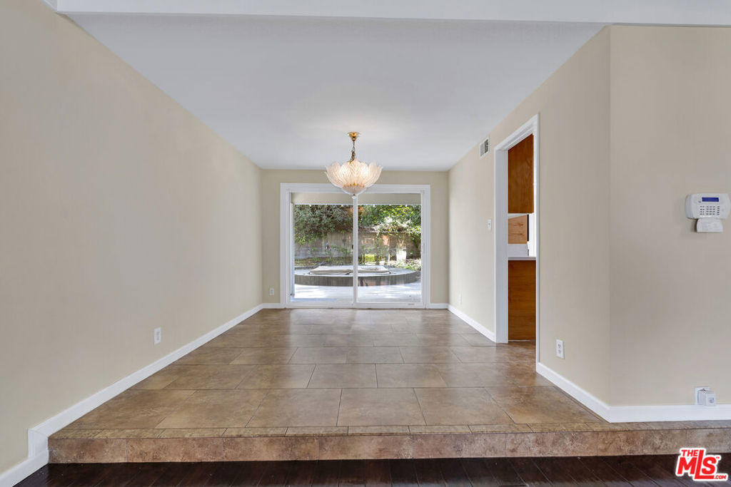 26572 Academy Drive - Photo 12