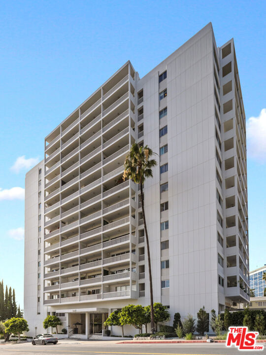 999 N Doheny Drive - Photo 22