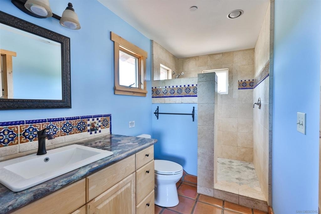 25933 Potrero Valley Rd - Photo 24