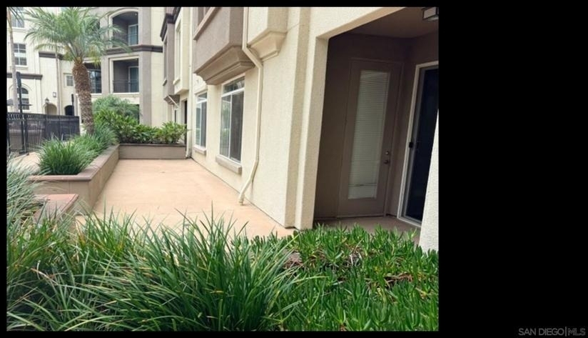 9229 Regents Rd - Photo 11