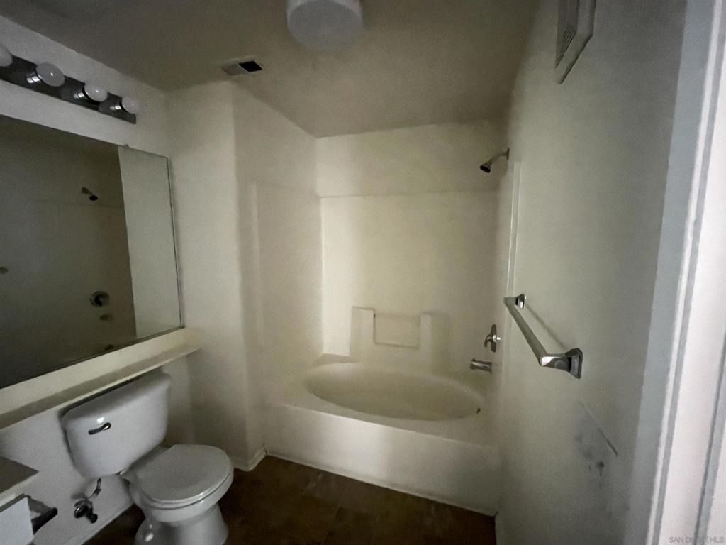 9229 Regents Rd - Photo 5