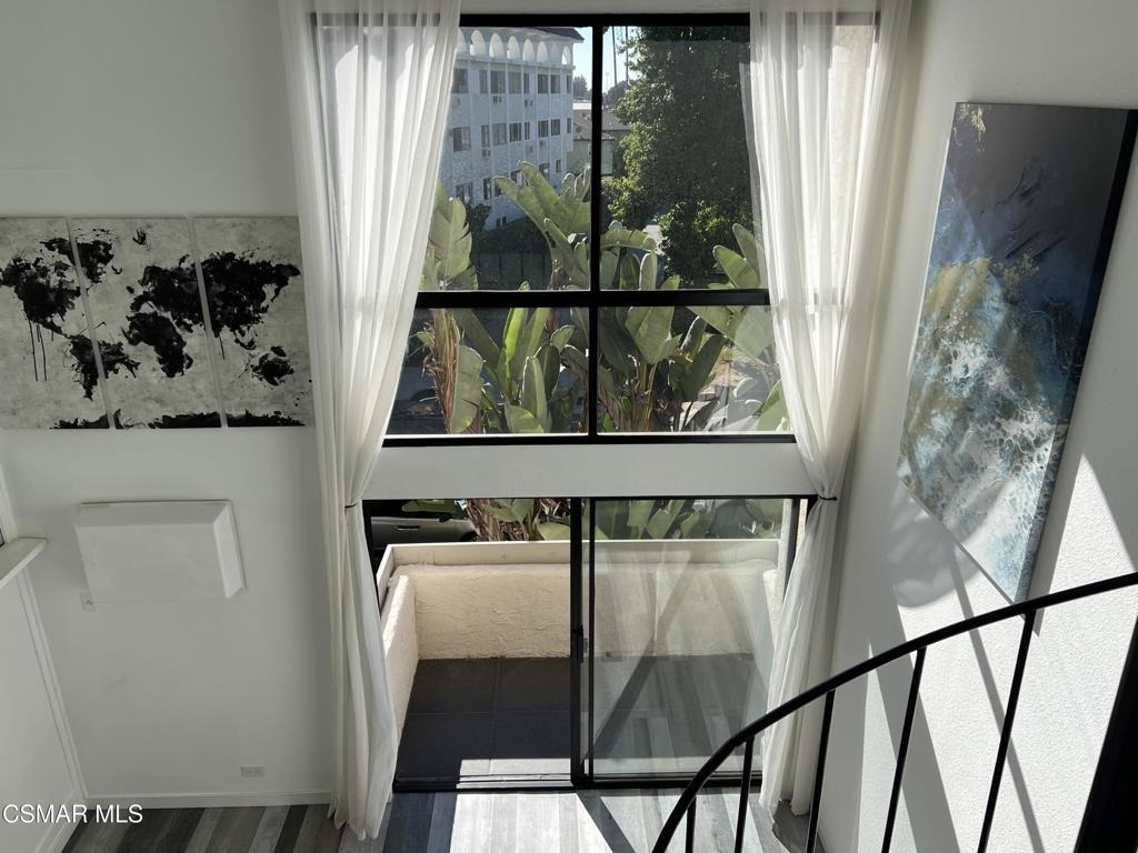 1440 Veteran Avenue - Photo 4