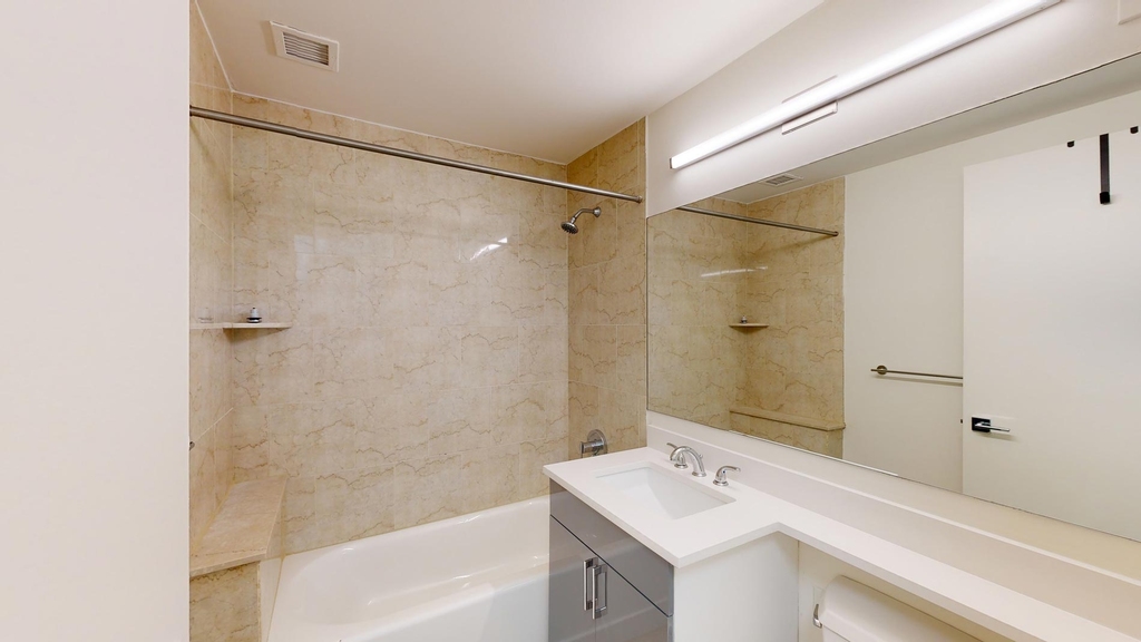 10 Hanover Square - Photo 4