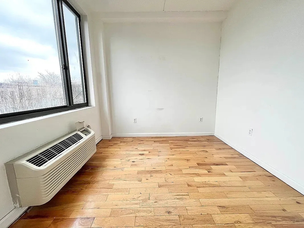 324 Melrose Street - Photo 10