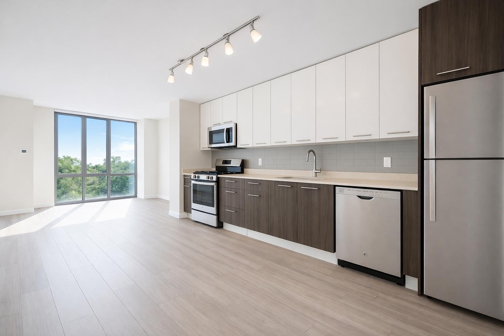 1524 Sheepshead Bay Road - Photo 3