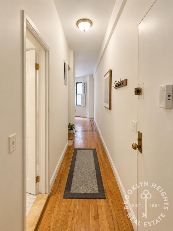 211 Clinton St. - Photo 4