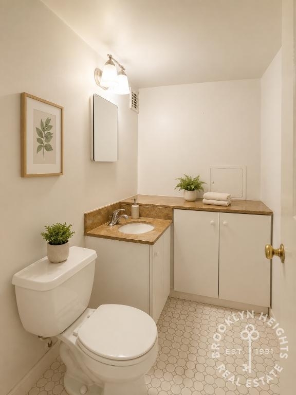 211 Clinton St. - Photo 9