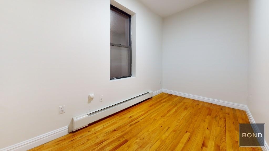West 54 Street - Photo 4