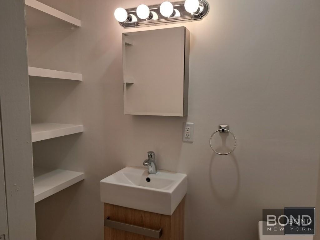 West 54 Street - Photo 6