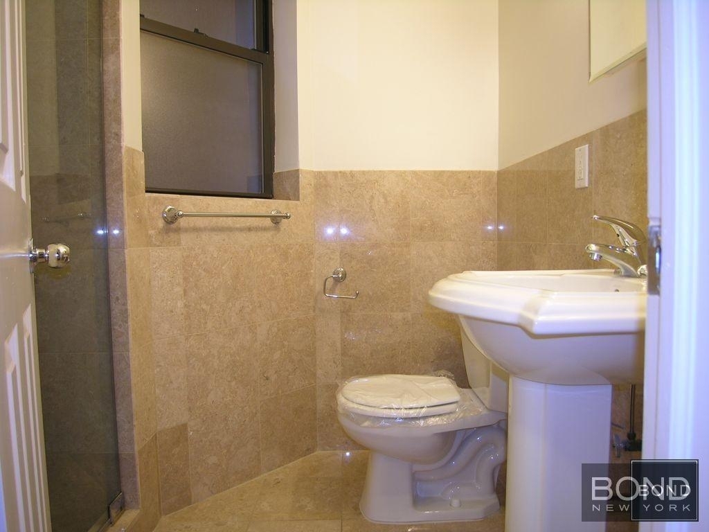 West 54 Street - Photo 3