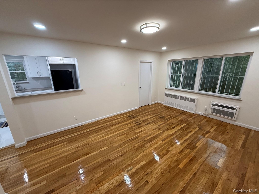 59th Street - Photo 5