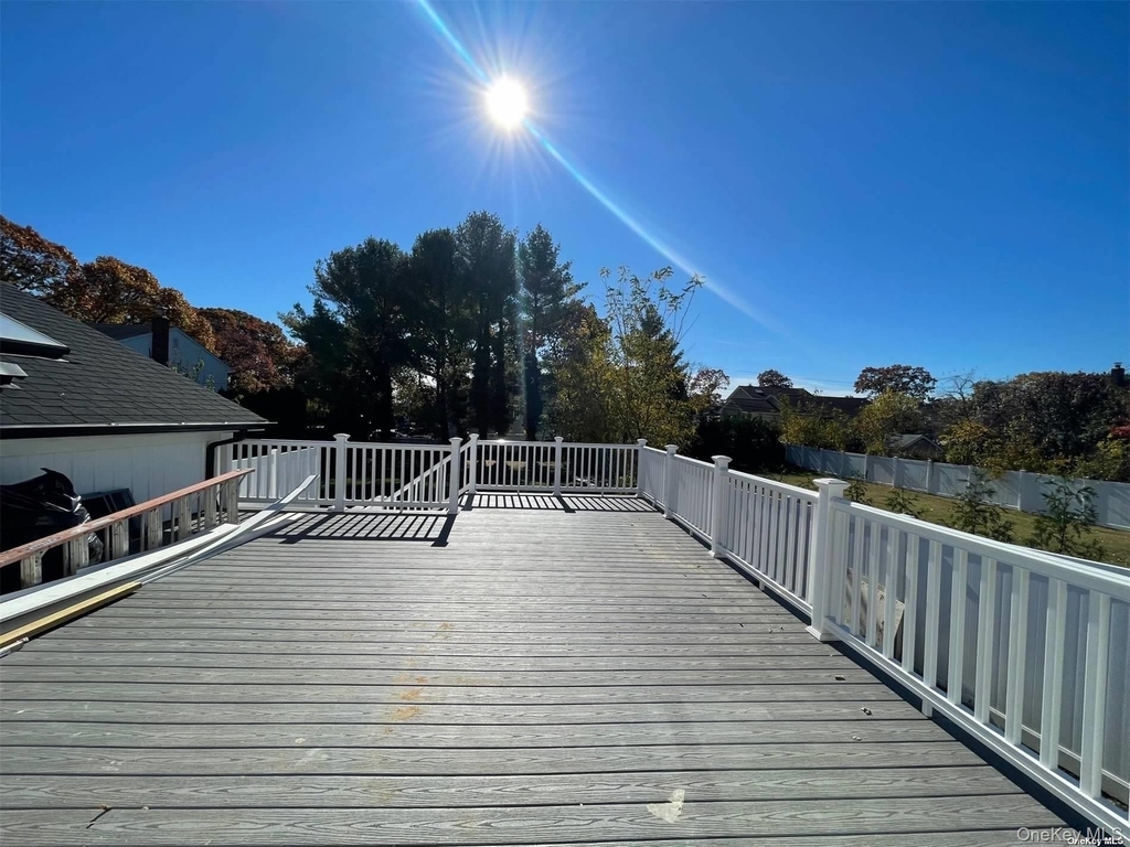 3874 Jerusalem Avenue - Photo 15