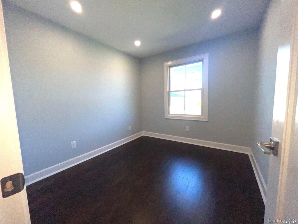 3874 Jerusalem Avenue - Photo 19