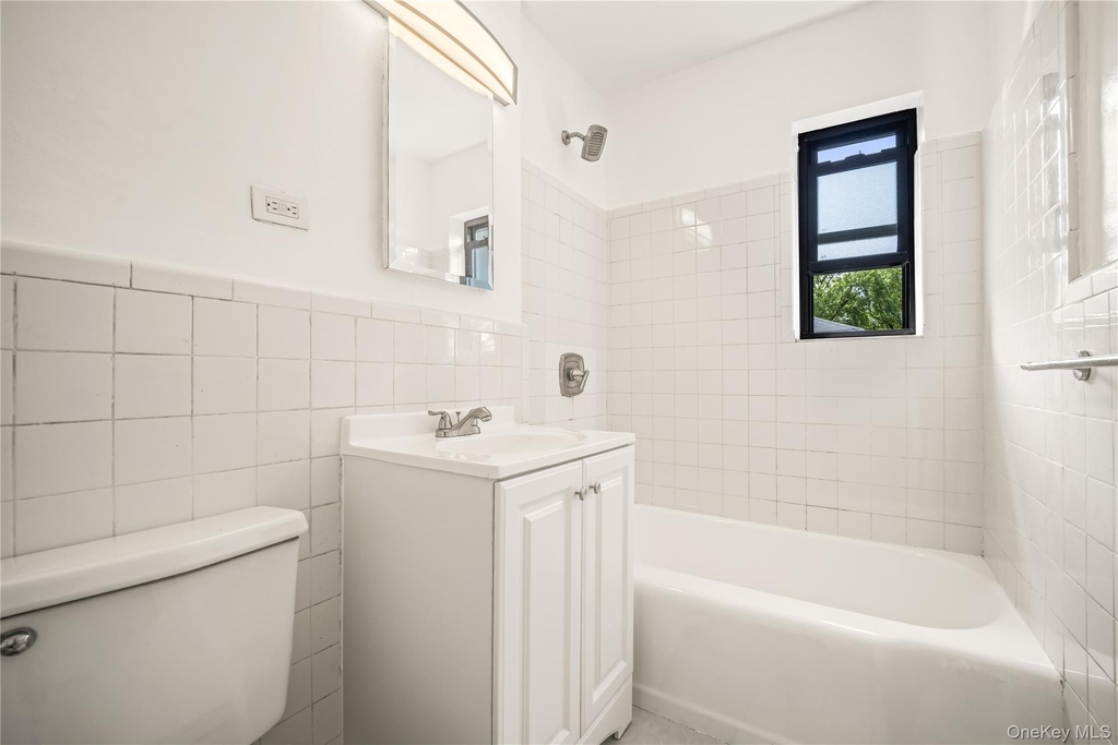 73-10 Springfield Boulevard - Photo 13
