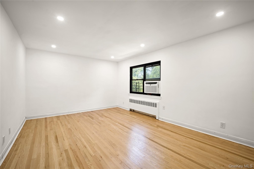 73-10 Springfield Boulevard - Photo 6