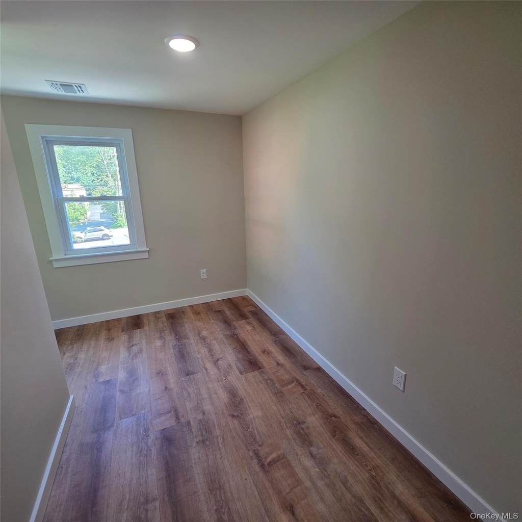 783 Rt 25a - Photo 17
