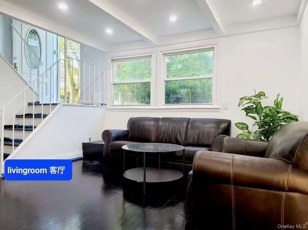 18 Fraternity Lane - Photo 1