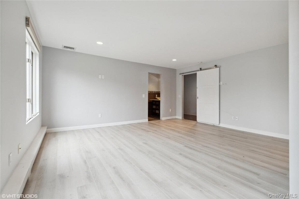4 Box Tree Road - Photo 5