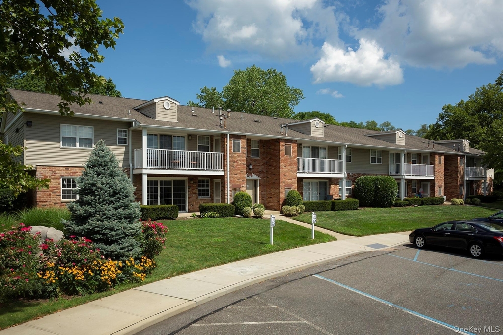 55 Westwood Drive - Photo 0