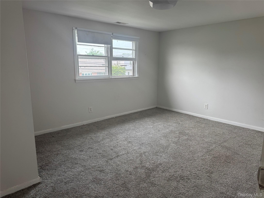 124 Parkdale Drive - Photo 0