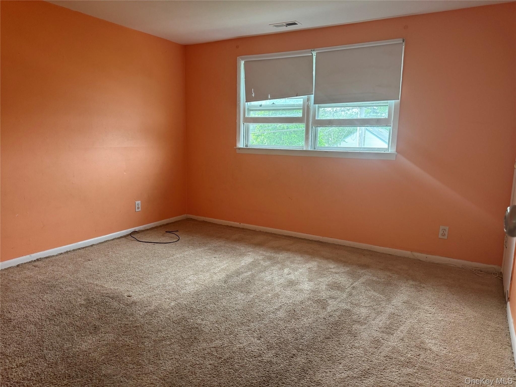 124 Parkdale Drive - Photo 2