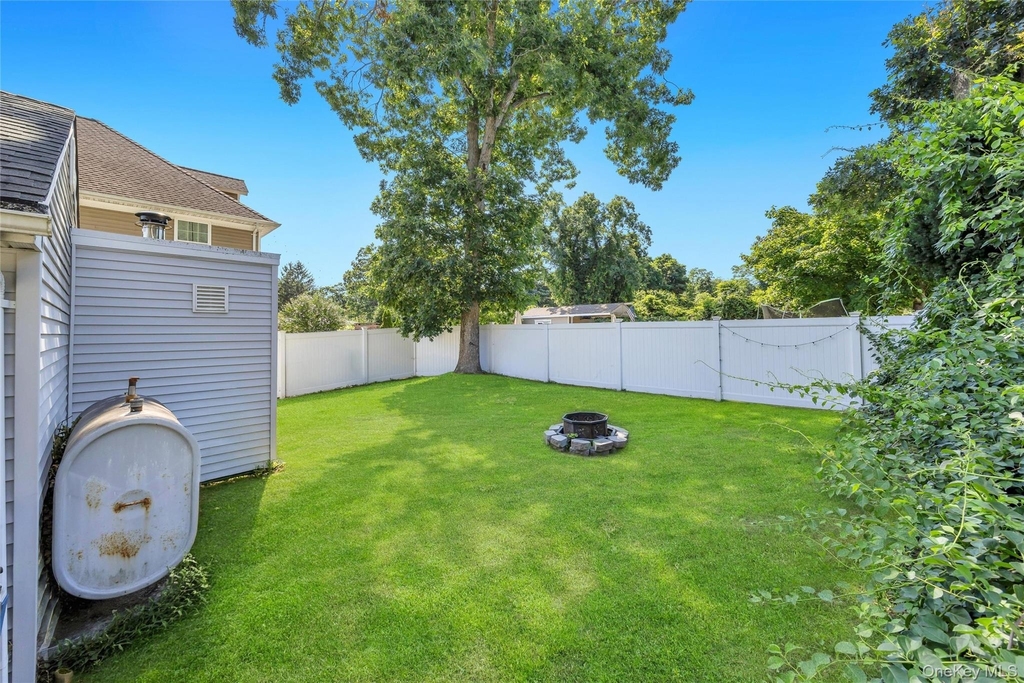 22 Maplewood Avenue - Photo 5