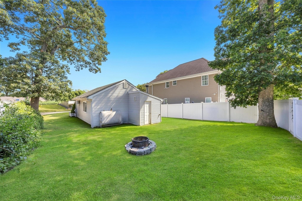 22 Maplewood Avenue - Photo 4