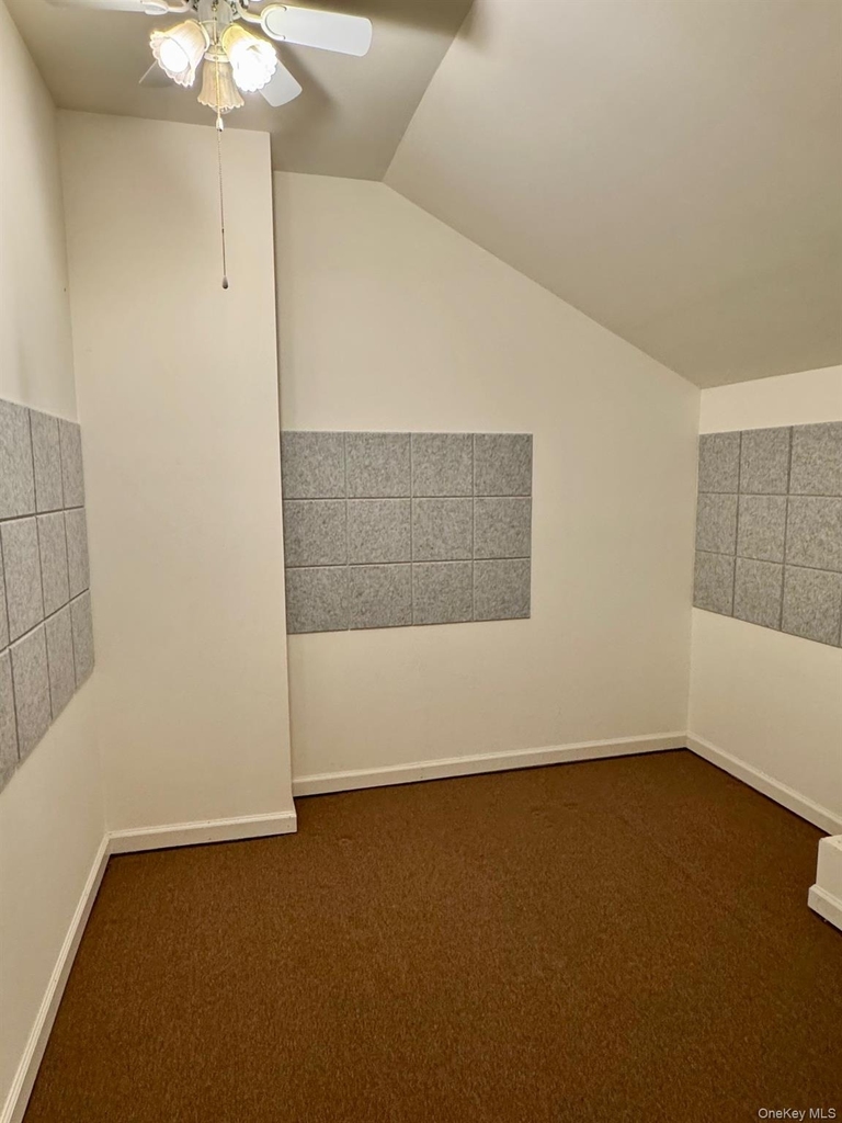 8 Green Court - Photo 35