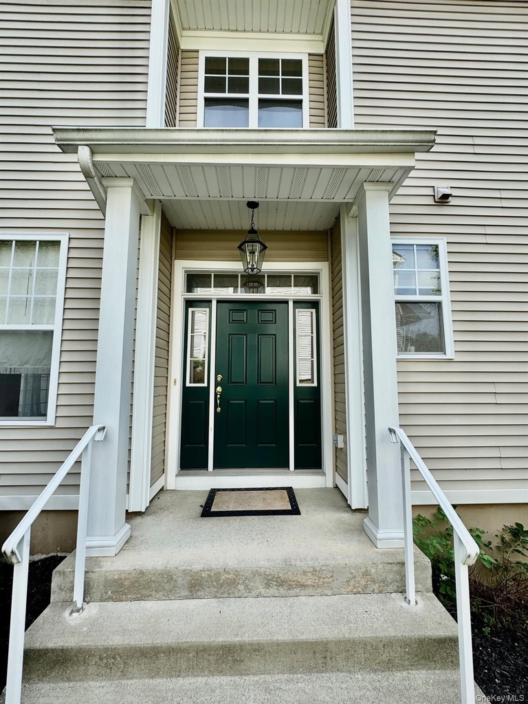 8 Green Court - Photo 3