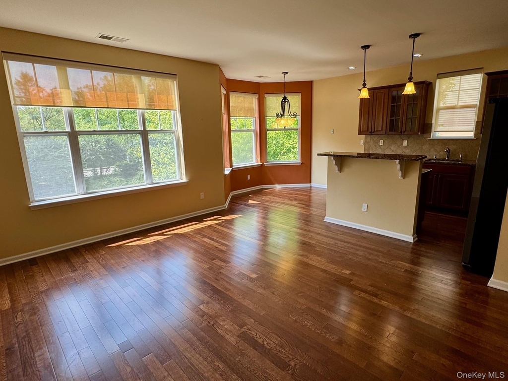 8 Green Court - Photo 14
