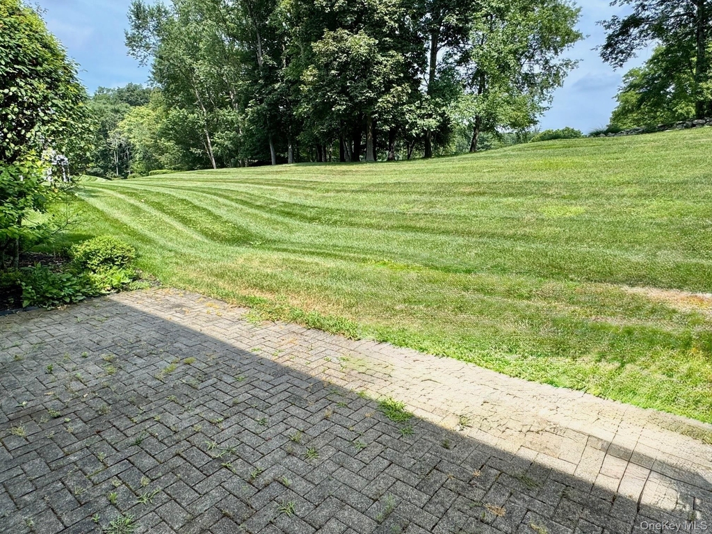 8 Green Court - Photo 38