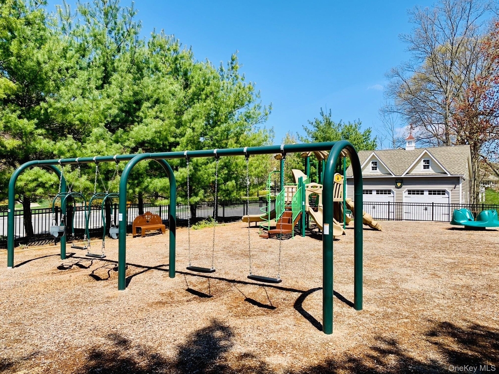 8 Green Court - Photo 40