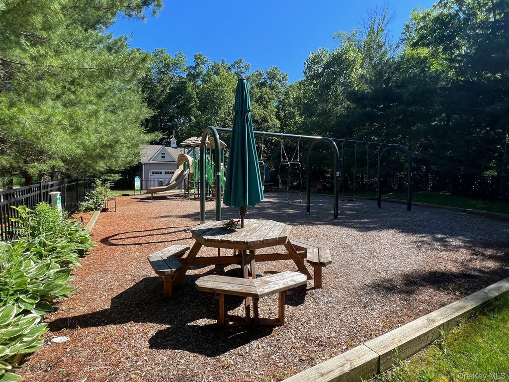8 Green Court - Photo 47