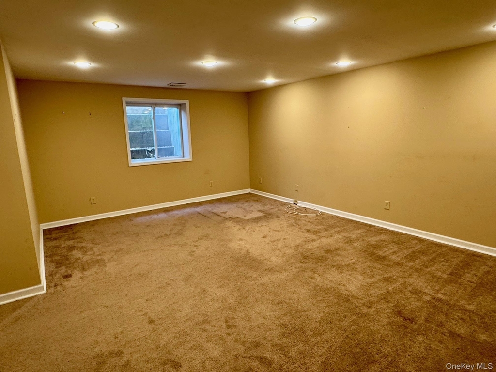 8 Green Court - Photo 36