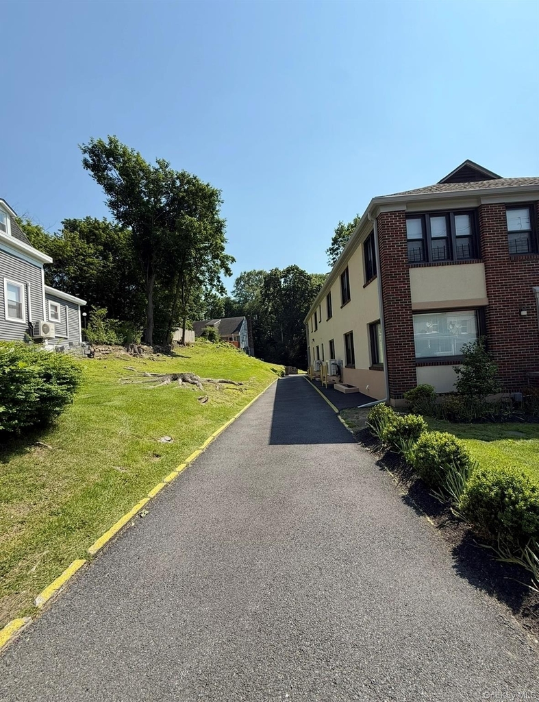 504 Ashford Avenue - Photo 1