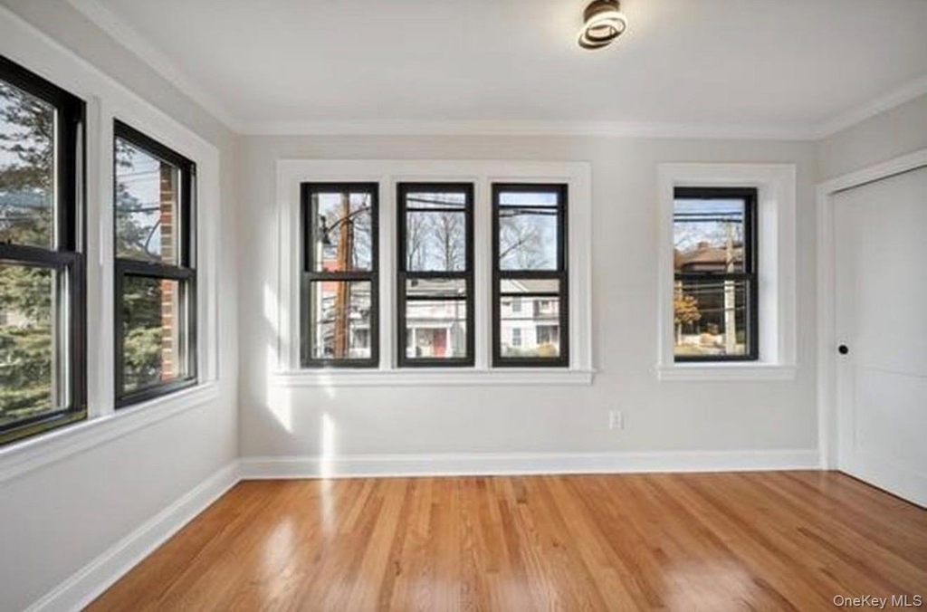 504 Ashford Avenue - Photo 8