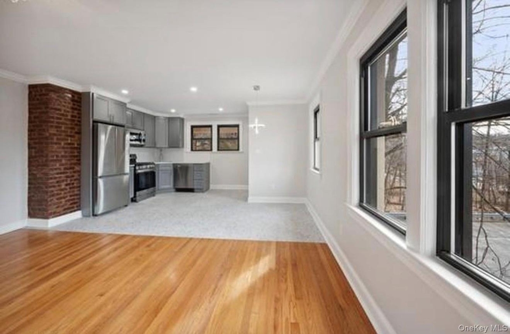 504 Ashford Avenue - Photo 5