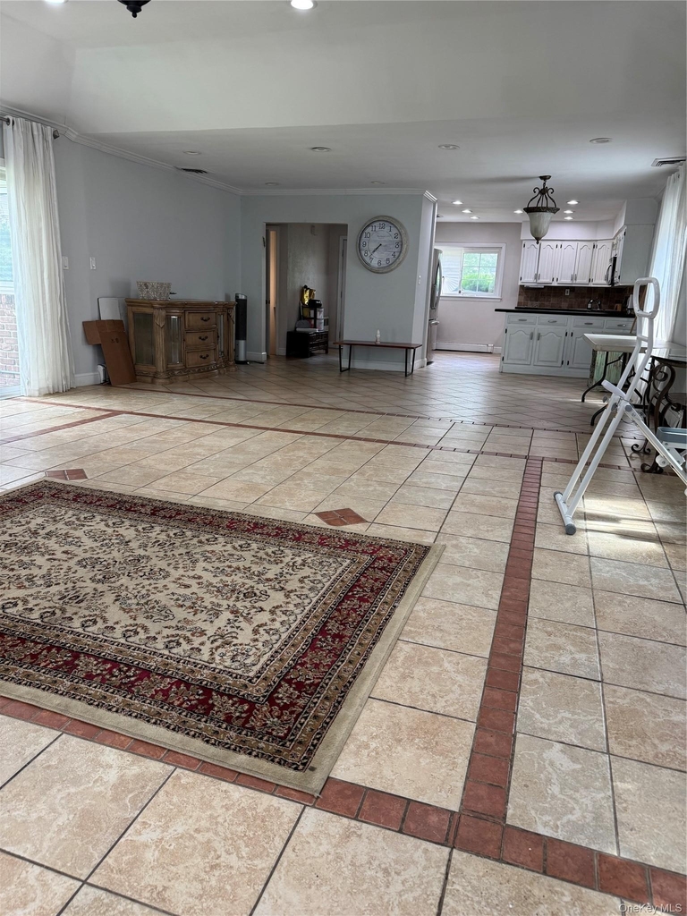 1498 Kew Avenue - Photo 4