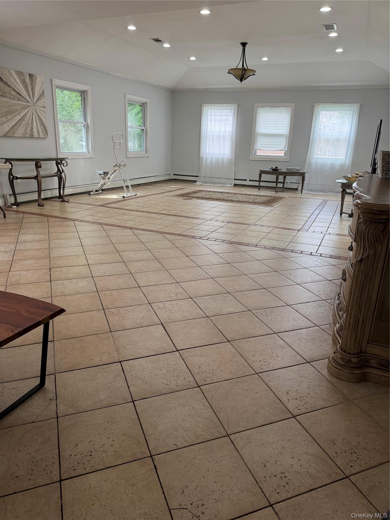 1498 Kew Avenue - Photo 6
