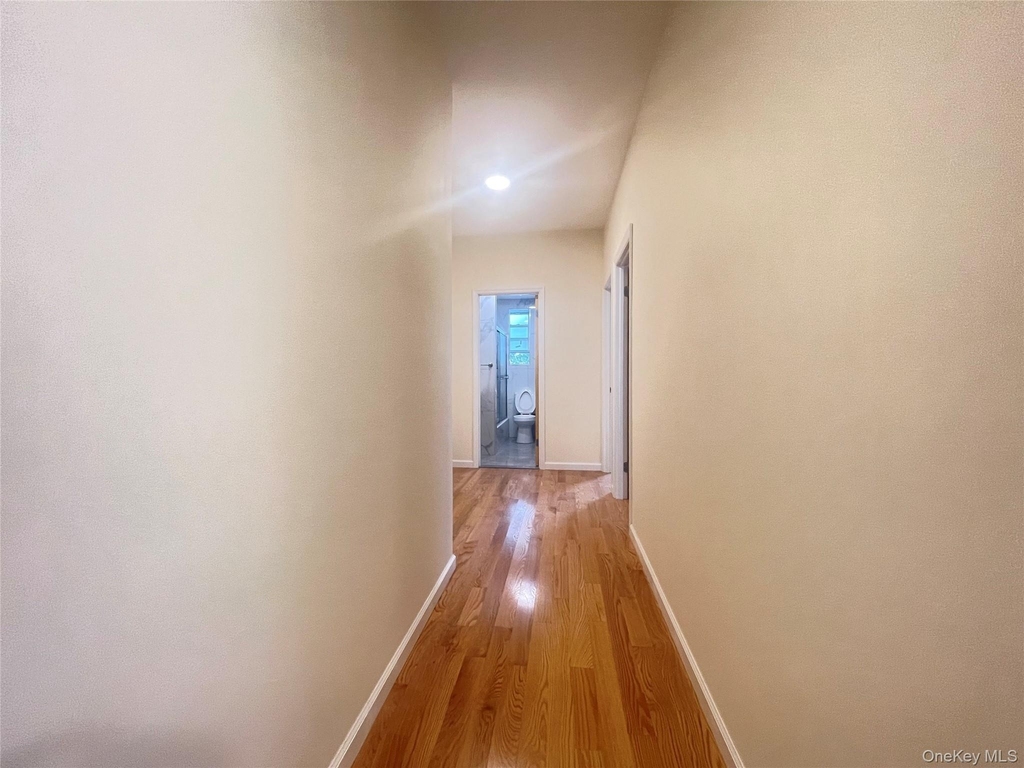 1006 Jericho Turnpike - Photo 3
