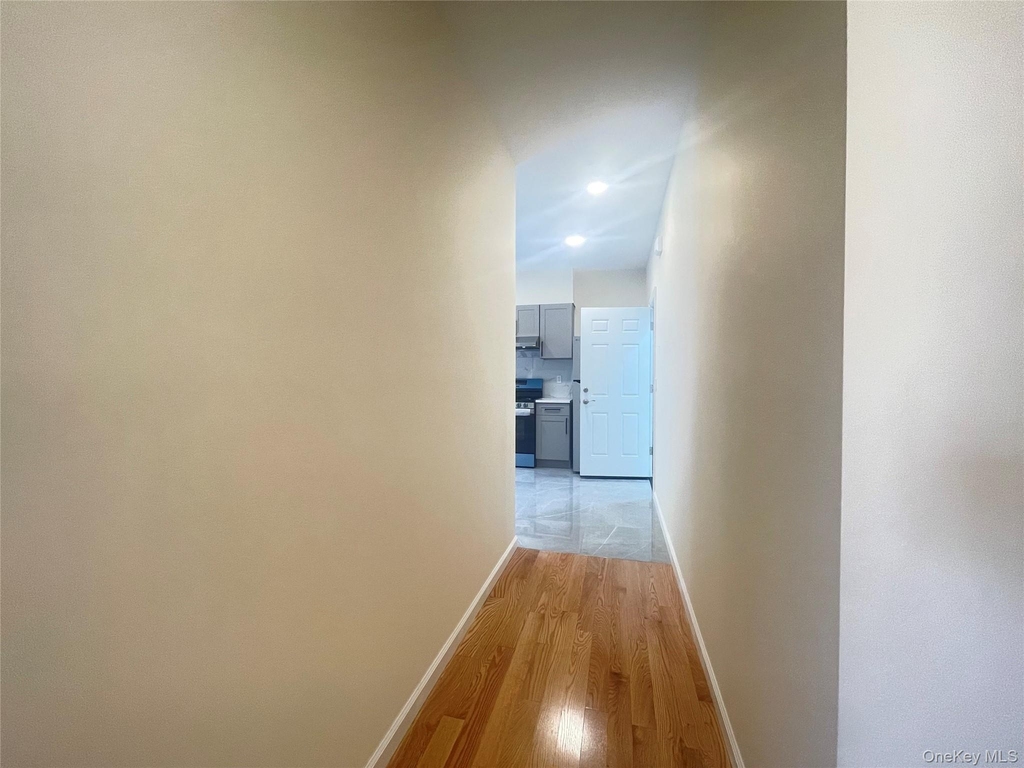 1006 Jericho Turnpike - Photo 5