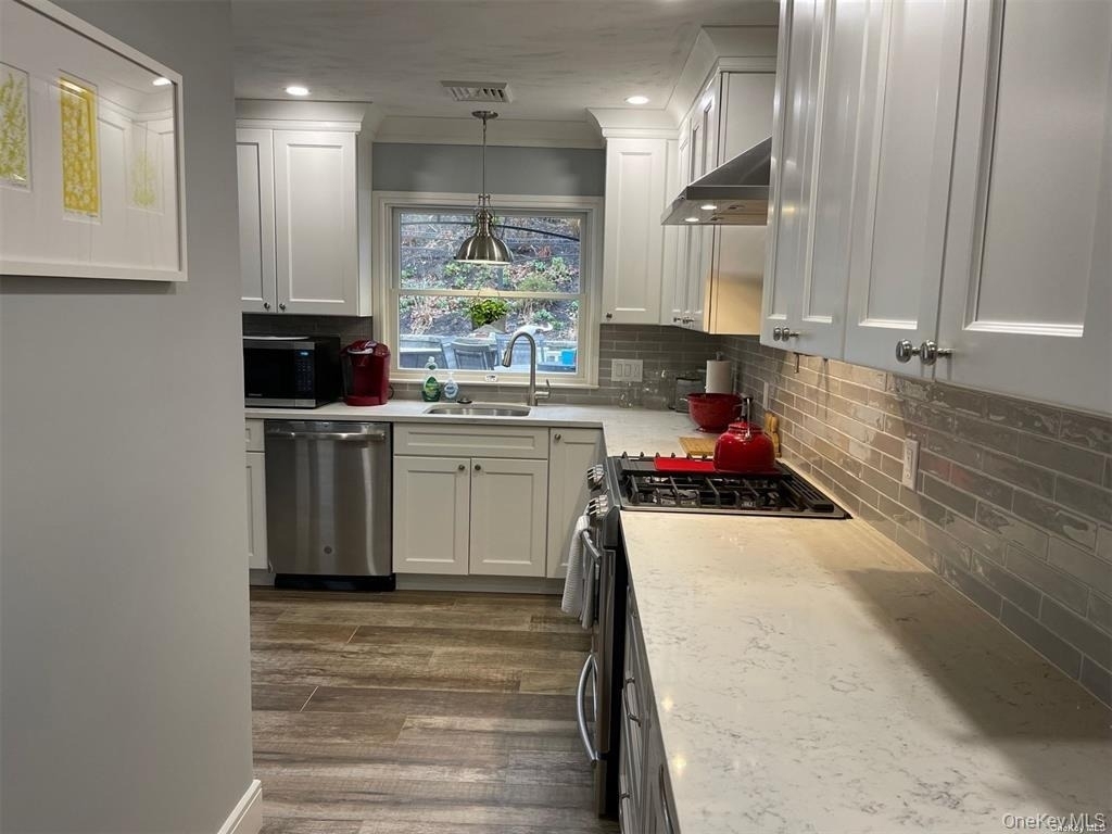 84 Ocean Avenue - Photo 3