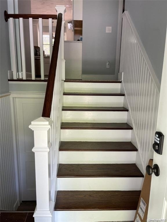 84 Ocean Avenue - Photo 2