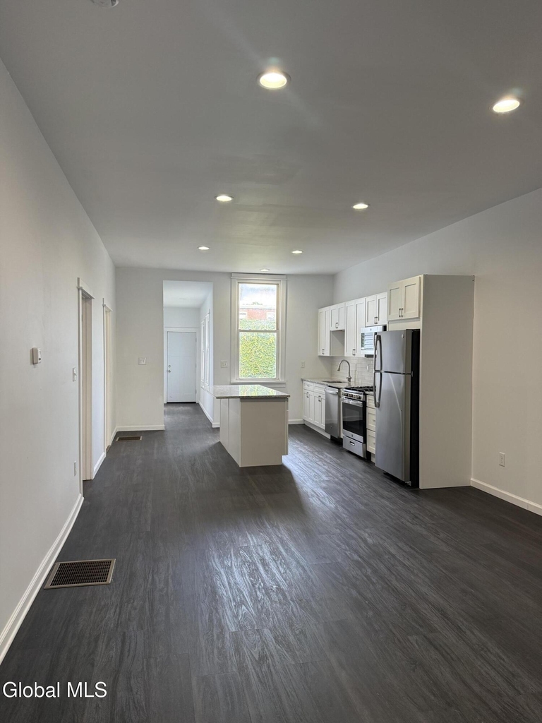 104 George Street - Photo 2