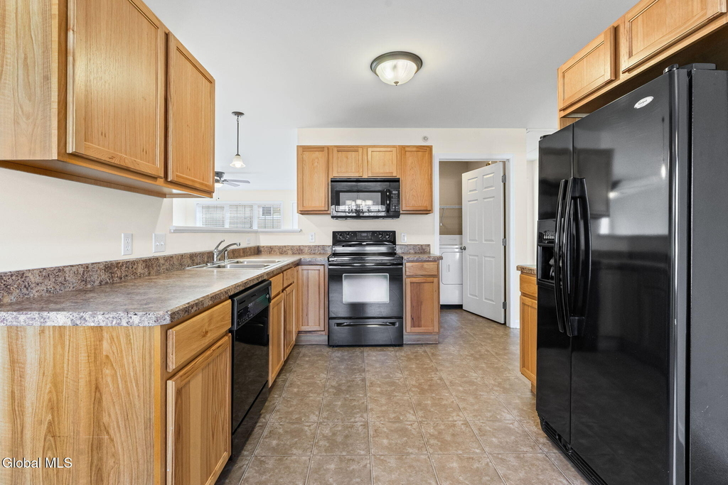2000 Curry Road - Photo 4