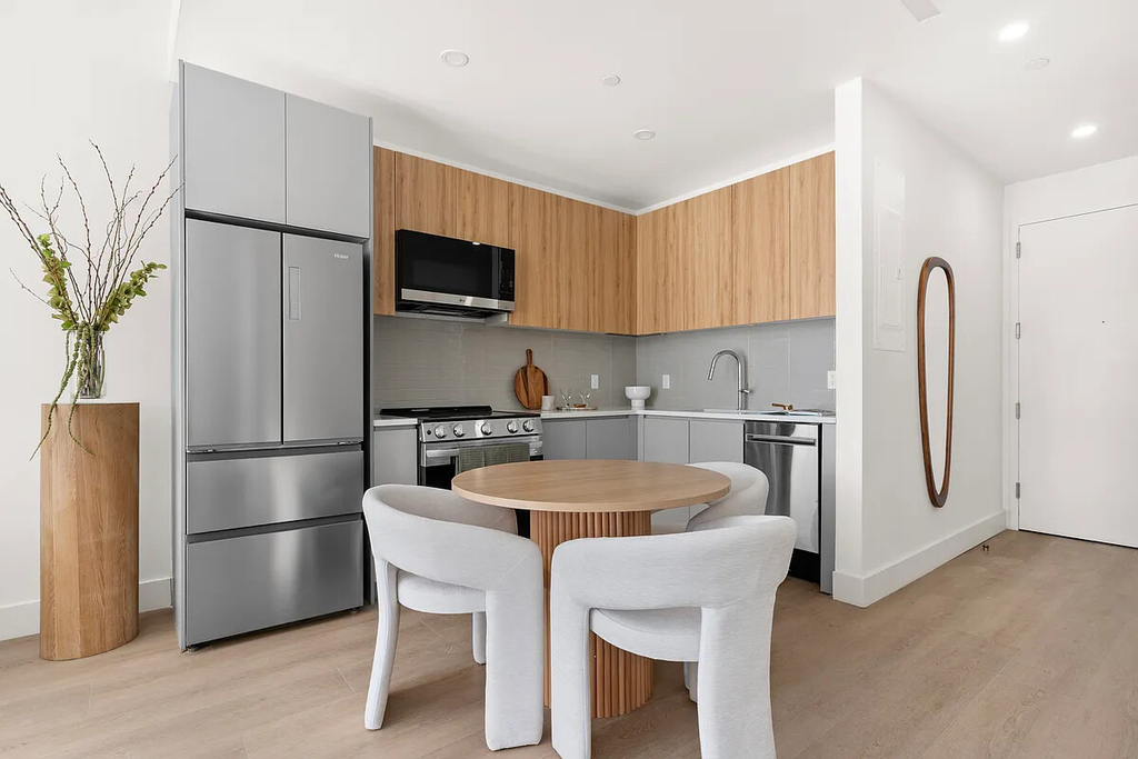 4-34 26th Avenue - Photo 2