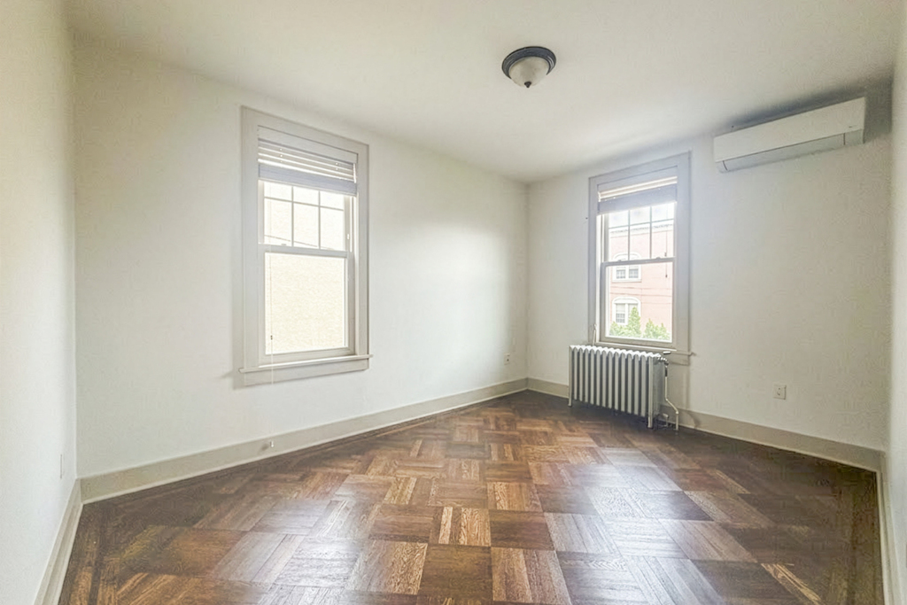 59-31 Grove Street - Photo 2