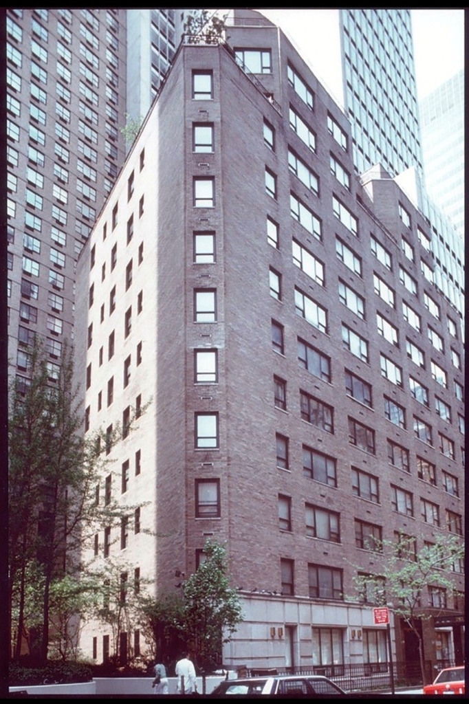 210 E 47th Street - Photo 0